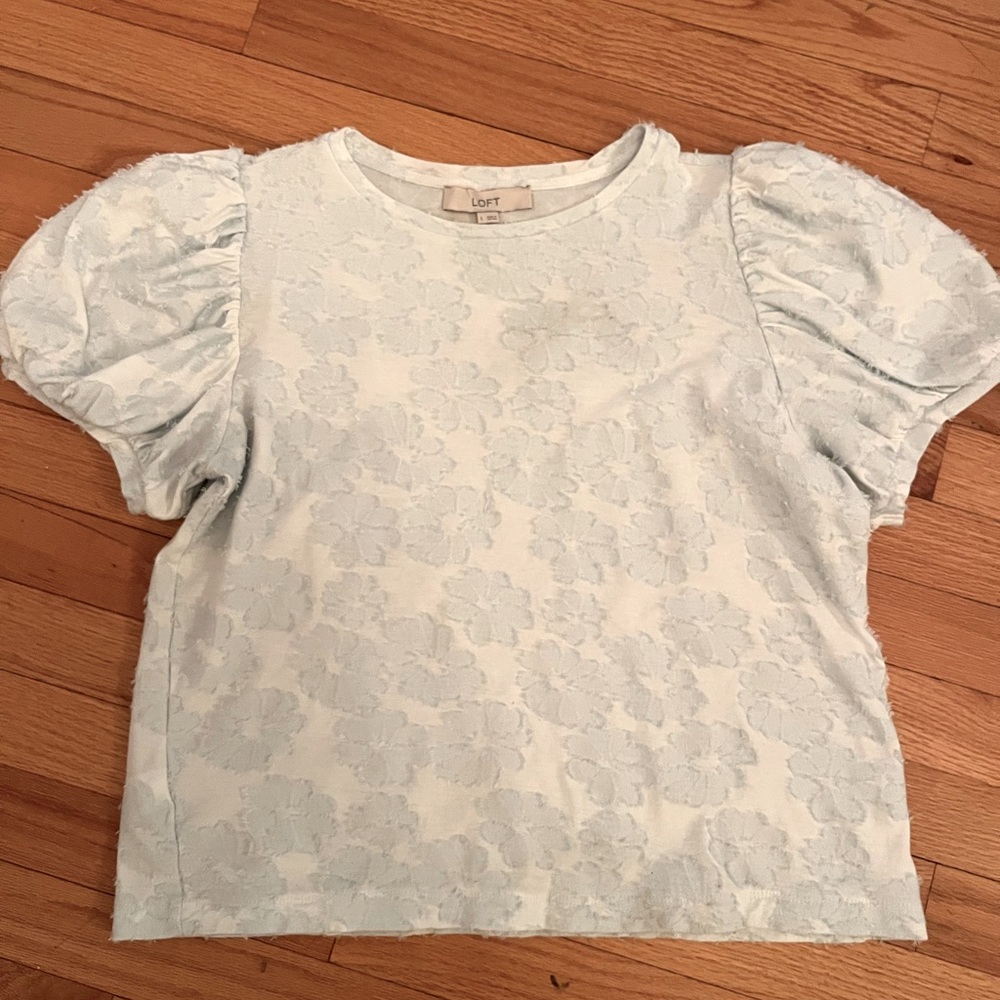 Flower puff Loft shirt Med